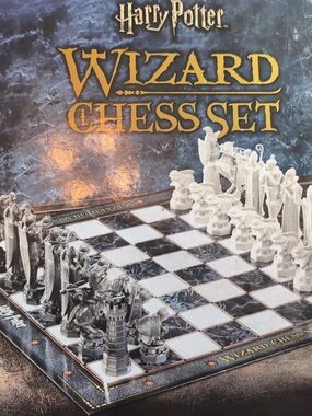 Harry Potter Wizard Chess Set — Silver & White